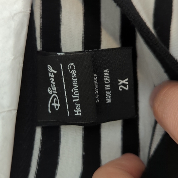 Disney Her Universe Mickey Mouse plus size tee size 2x - Picture 2 of 3